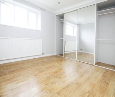 4 bedroom terraced house to rent - Photo 1
