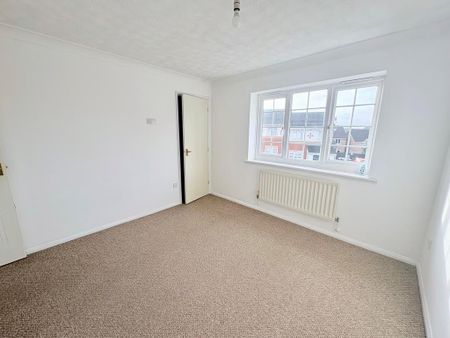 2 bedroom semi-detached house to rent - Photo 2