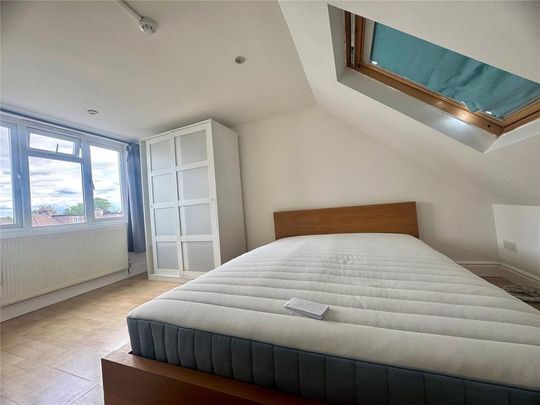 1 bedroom in a house share to rent - Photo 1