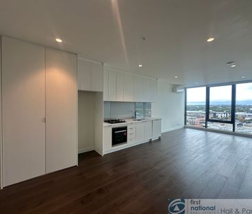 Welcome to THE LONSDALE - Photo 2