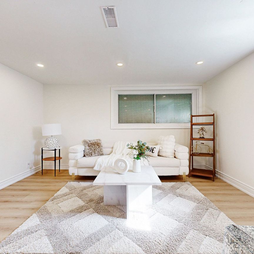 For Lease - 589 Marksbury Road, Pickering, Ontario - Photo 1