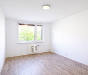 Byt 2+1 k pronájmu, Napajedla, ulice Nábřeží - Photo 2