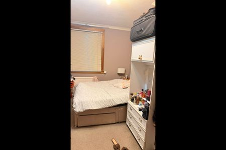 Room in a Shared House, Crewe Road North, EH5 - Photo 2