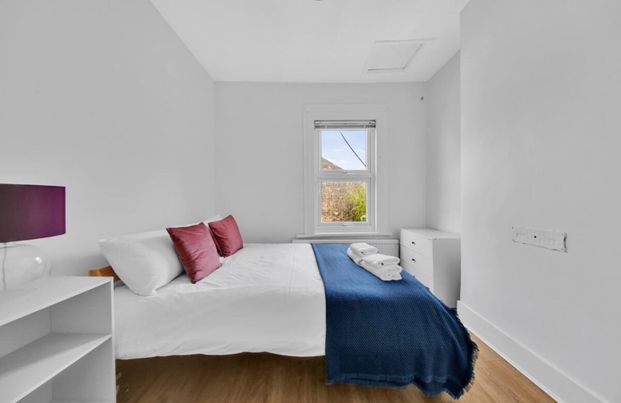 3 Bed Terraced House, Field Road, E7 - Photo 1