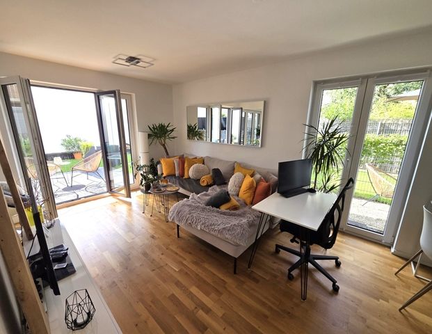 Moderne 2-Zimmer-Erdgeschosswohnung mit Garten in Ingolstadt-Süd! - Photo 1