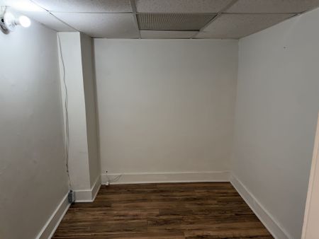 For Lease - 11 Parkwood Avenue Unit# Lower, Toronto, Ontario - Photo 4