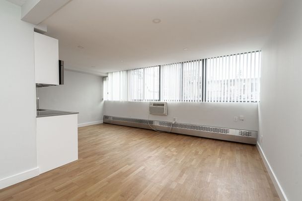 800 Richmond Street West - Photo 1