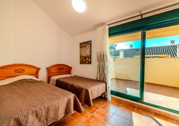 FOR RENT: SPACIOUS AND ELEGANT 4-BEDROOM BUNGALOW FOR LONG TERM