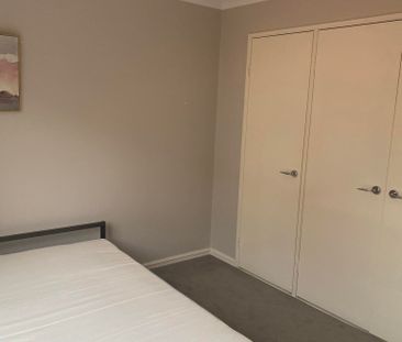 East Perth - Photo 4