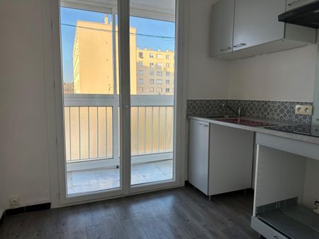 Location appartement Marseille 15ème (13015) - Photo 4