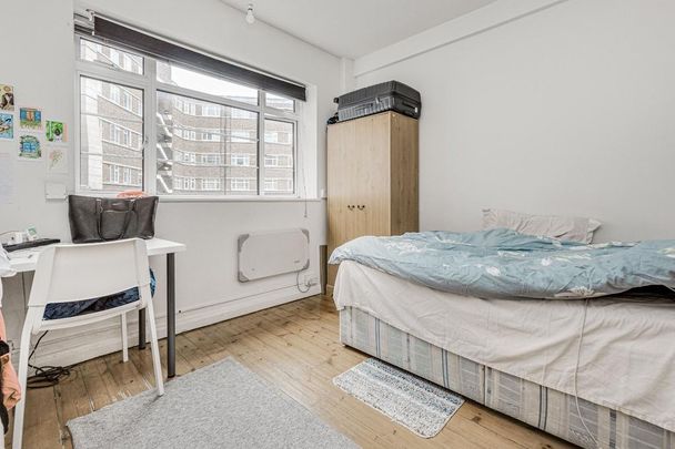 3 bedroom flat to rent - Photo 1