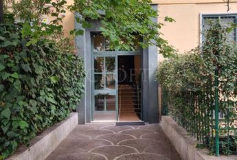 Parioli-Piazza delle Muse: Restored 3 bedroom, 3 Bath, spacious living, kitchen, balcony, near park, master bed & 2 single bedrooms. Ref 1045