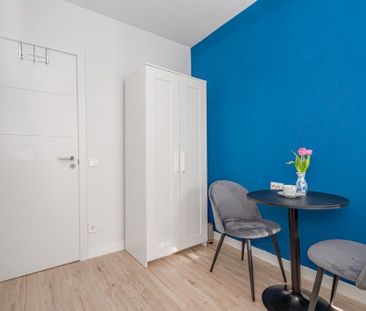 Avenida del Manzanares, Madrid, Community of Madrid 28011 - Photo 5