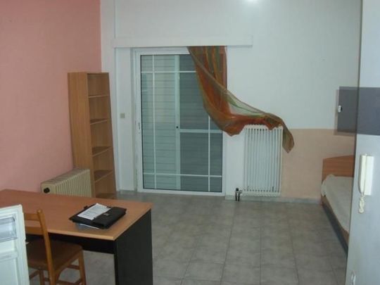 Studio/Γκαρσονιέρα για ενοικίαση Κέντρο (Ρίο) - Φωτογραφία 1