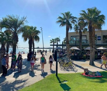 Deco Elegance, Designer Style & Sophistication - Fridge and Washing... - Photo 4