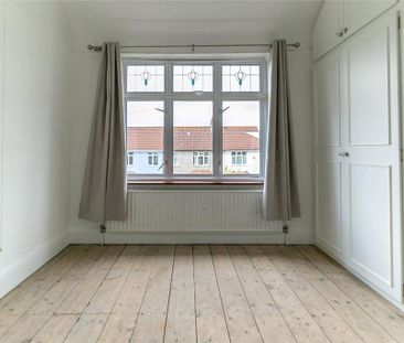 4 bedroom terraced house to rent - Photo 1