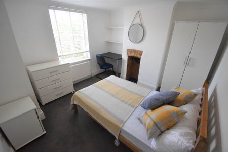 Price £4,500 pcm - Available 01/07/2026 - Furnished - Photo 2