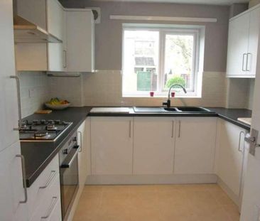 Sycamore Court, Chard, TA20 - Photo 4