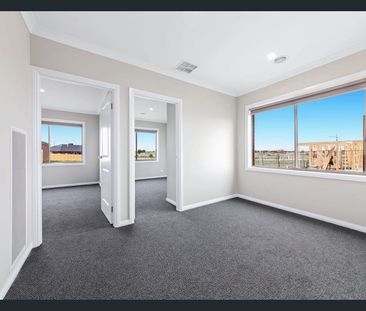 Modern Beauty – Huge Family Home - Photo 4