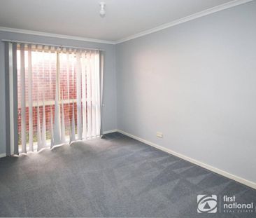 Low Maintenance Living in the Heart of Cranbourne - Photo 4