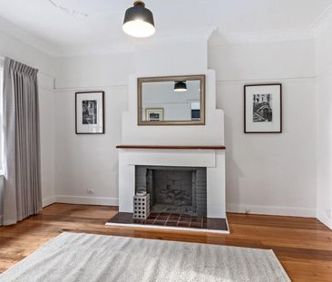 This gorgeous two bedroom house is centrally located, close to shop... - Photo 3