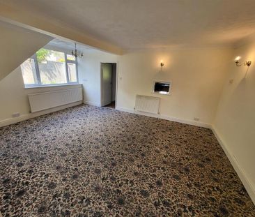 6 bedroom detached house to rent - Photo 2