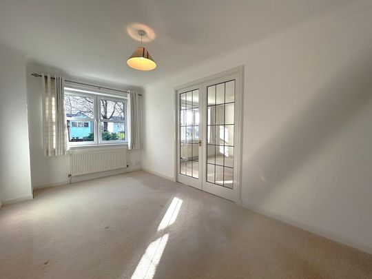 3 bedroom bungalow to rent - Photo 1
