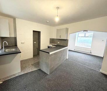 2 bedroom property to rent - Photo 4