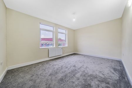Franche Court Road, London, SW17 - Photo 3