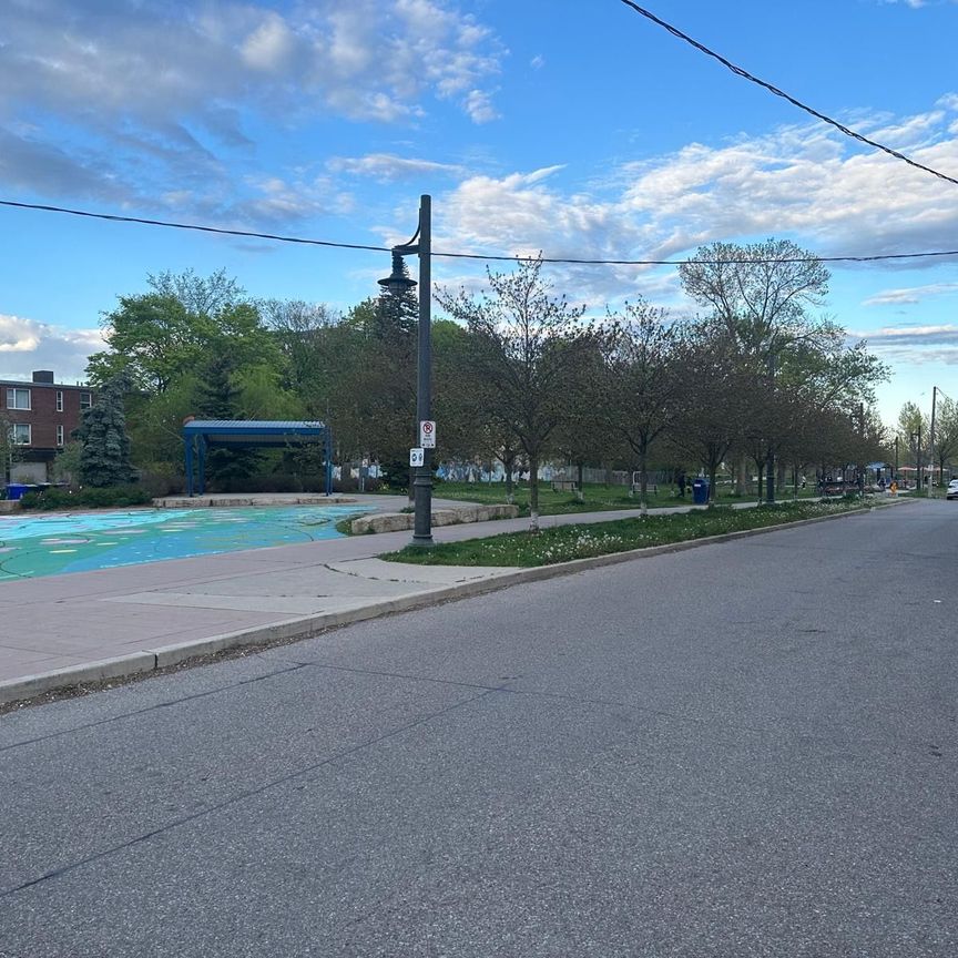 For Lease - 2401 Lakeshore Boulevard Unit# 2, Toronto, Ontario - Photo 1