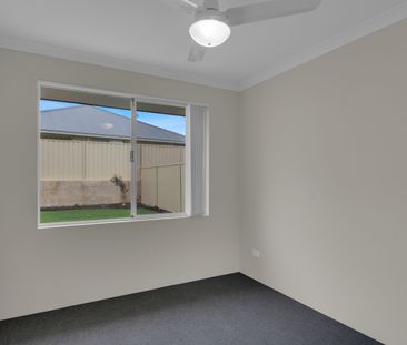 Lovely 4 x 2 By the Beach! - Photo 6