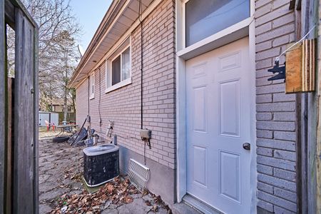 For Lease - 43 Billingsgate Crescent Unit# Bsmt, Ajax, Ontario - Photo 4