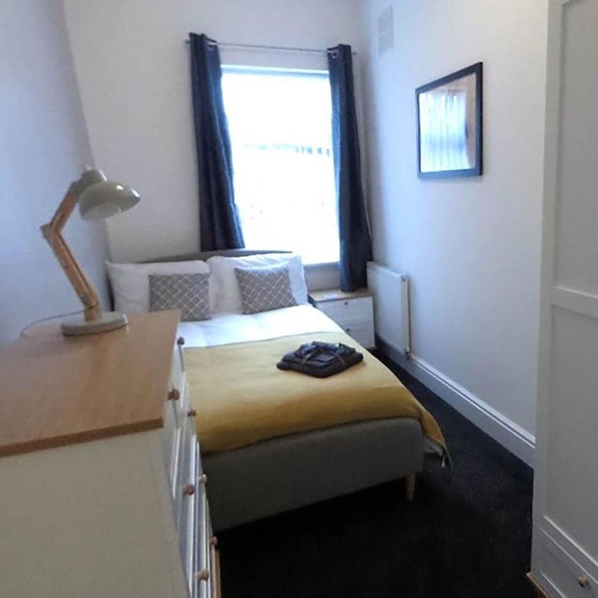 4 bedroom house to rent - Photo 1