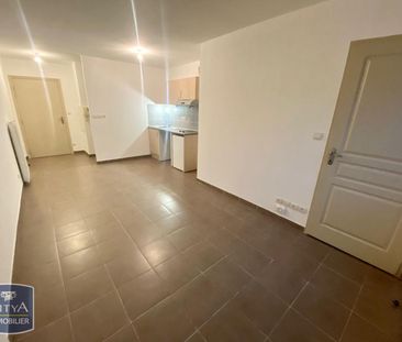 Location Appartement 2 pièces 39m² LA SEYNE SUR MER 83500 - Photo 3