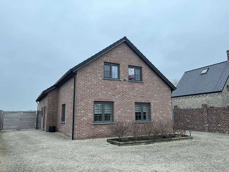 Ruime alleenstaande woning met grote tuin. - Foto 2