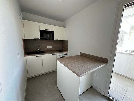 Location Appartement 1 pièce 21m² - Photo 3