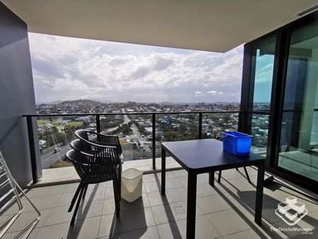 UNFURNISHED APARTMENT 1 BED, 1 BATH, 1 CAR SPACE ON 50 HUDSON ROAD ALBION QLD 4010 - Photo 3