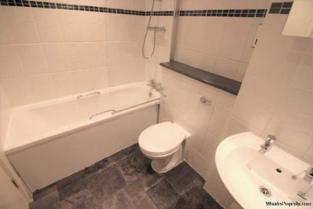 2 bedroom property to rent in Manchester - Photo 5