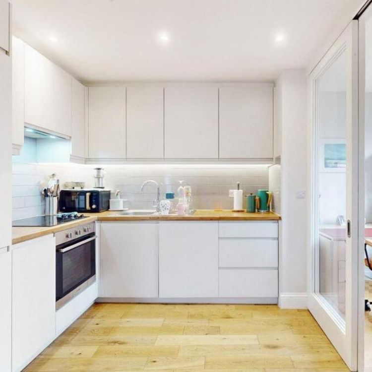 1 bedroom flat to rent - Photo 1