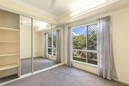 2 Lolworth Court, Annandale - Photo 2