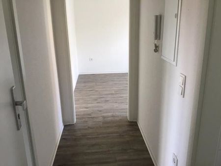 Wohn (t) raum: 2-Zimmer-Wohnung mit Balkon in guter Stadtlage - Foto 4