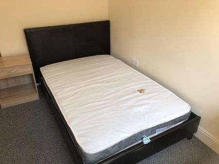 Room in a Shared House, Beaconsfield Road, CV2 - Photo 3