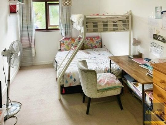 PITSEA, BASILDON - Photo 1