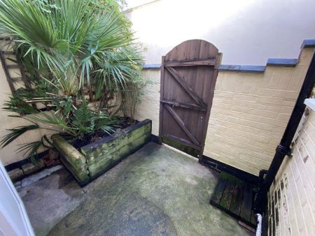 2 bedroom bungalow to rent - Photo 4