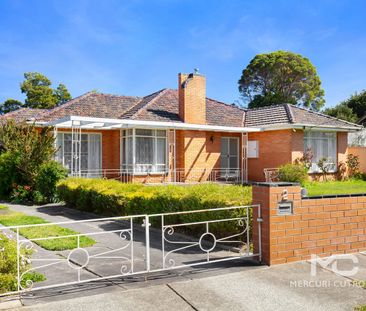 Three bedroom spacious home - Photo 6