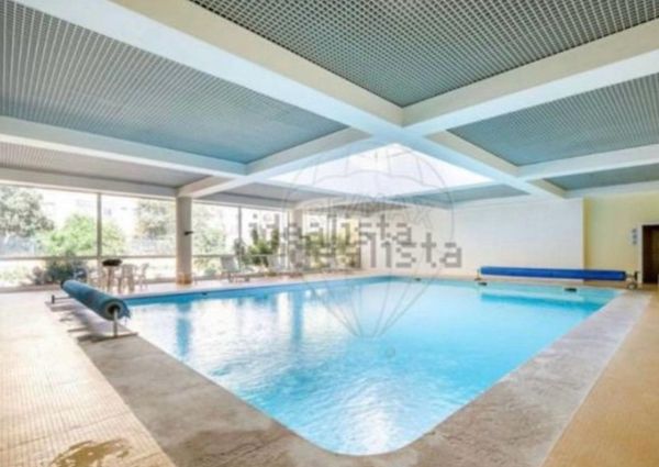 Apartamento T4 em Lisboa