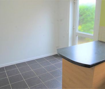2 bedroom end of terrace house to rent - Photo 6