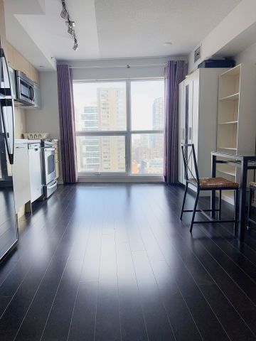For Lease - 386 Yonge Street Unit# 1806, Toronto, Ontario - Photo 2