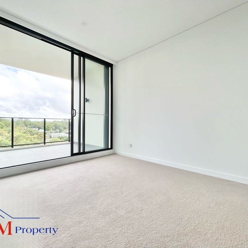 Sky and Tree Trop View with Plenty of sunlight - Photo 1