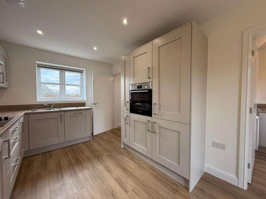 Rivington Park, Bolton, BL6 - Photo 1